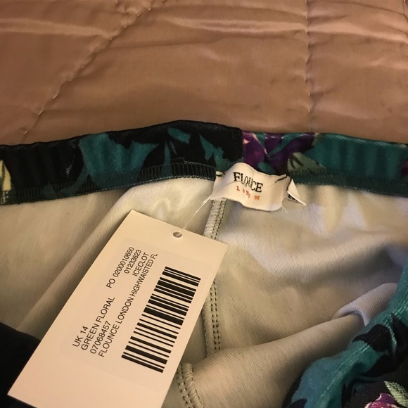 Two piece pant set - Picture 7 of 8